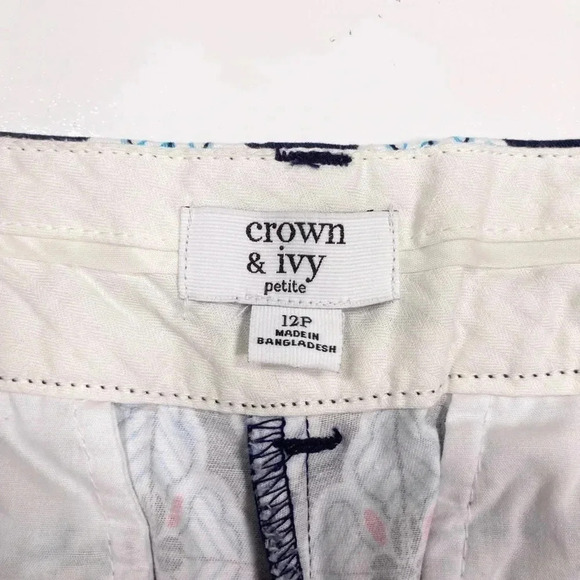 Crown & Ivy Shorts Navy Floral Flat Front Cotton Shorts Women’s Size 12 P - Picture 5 of 11